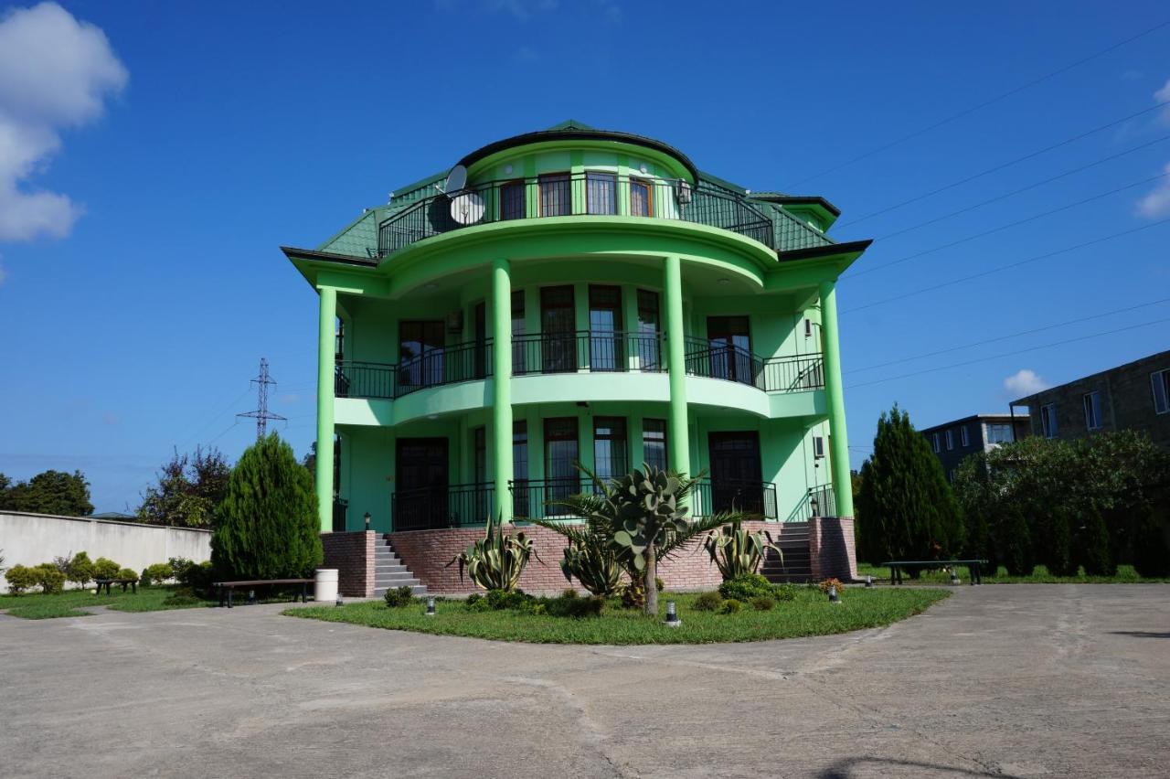 Villa Qero บาทูมิ ภายนอก รูปภาพ