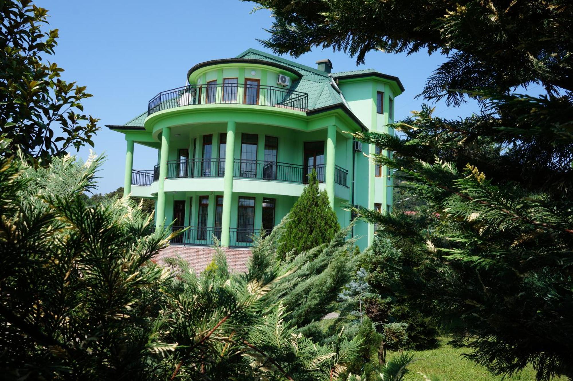 Villa Qero บาทูมิ ภายนอก รูปภาพ