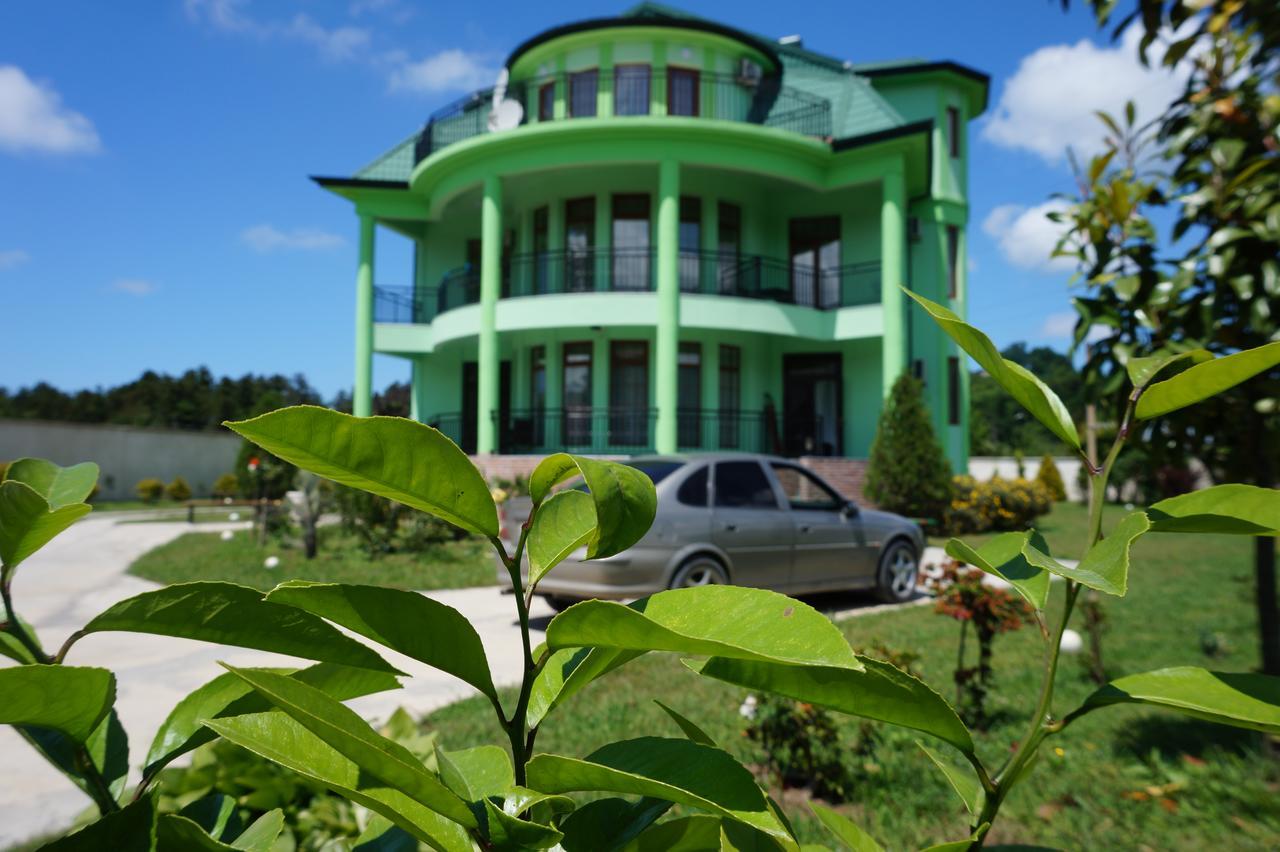 Villa Qero บาทูมิ ภายนอก รูปภาพ